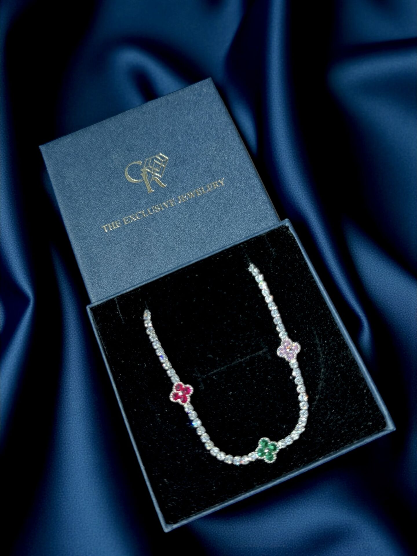 Van Cleef Model Taşlı Bileklik