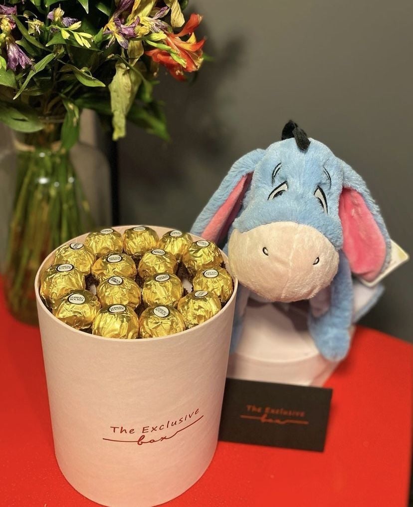 Eeyore Eşek & Çikolata Kutusu
